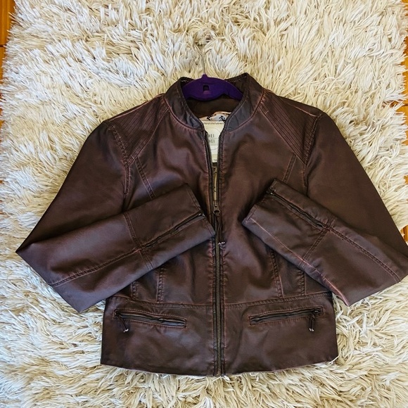 Faux leather bomber style jacket. - Picture 3 of 4